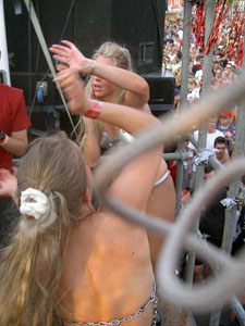 SP2003 Parade 60